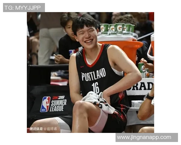 杨瀚森坦言防守不足并强调英语水平需提升与主帅积极沟通 杨瀚森坦言防守不足并强调英语水平需提升与主帅积极沟通