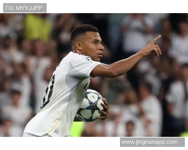 姆巴佩谈C罗千球目标称其不可思议但人生只有一次要勇于尝试 姆巴佩谈C罗千球目标称其不可思议但人生只有一次要勇于尝试